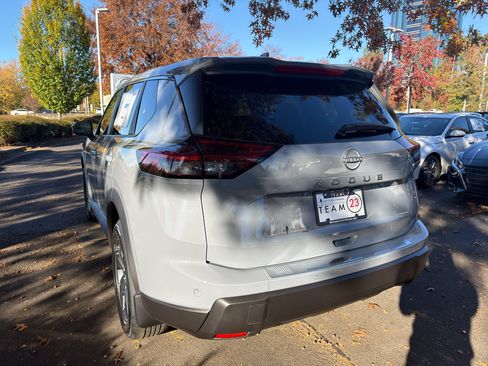 New 2026 Nissan Rogue SV image 5