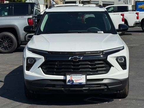New 2026 Chevrolet TrailBlazer LT w/ Midnight Edition FWD image 2