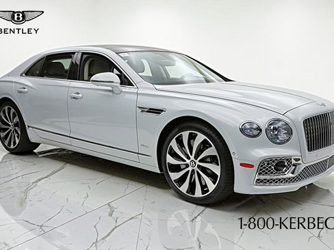 Used 2023 Bentley Flying Spur Azure image 22