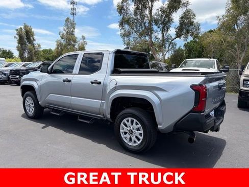 Used 2024 Toyota Tacoma SR w/ SR Upgrade Package AWD/4WD image 4