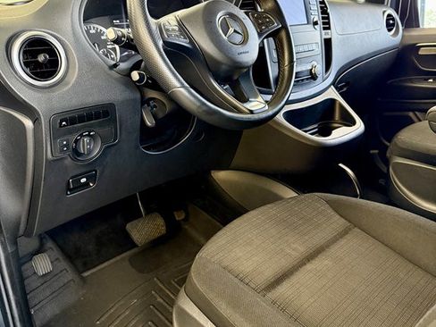 Used 2016 Mercedes-Benz Metris Passenger image 13