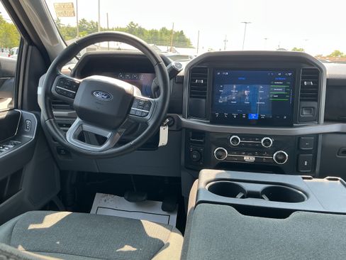 Used 2025 Ford F150 XLT w/ Equipment Group 301A Standard AWD/4WD image 8