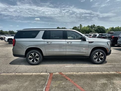 New 2026 GMC Yukon XL AT4 w/ AT4 Premium Plus Package AWD/4WD image 10