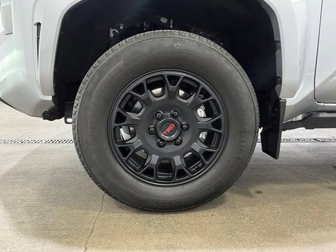 Certified 2024 Toyota Tacoma TRD Sport w/ TRD Sport Premium Package AWD/4WD image 25