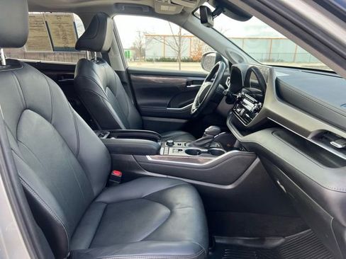 Used 2020 Toyota Highlander Limited image 33