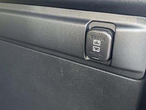 Certified 2025 MAZDA CX-70 3.3 Turbo S w/ Premium Package image 30