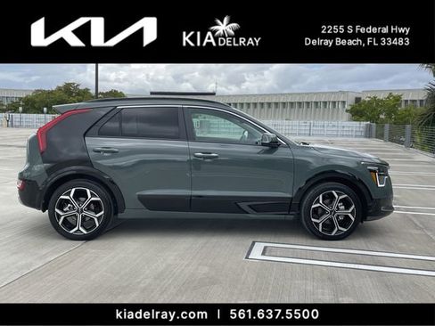 New 2026 Kia Niro SX Touring image 2
