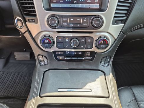 Used 2019 GMC Yukon XL Denali AWD/4WD image 29