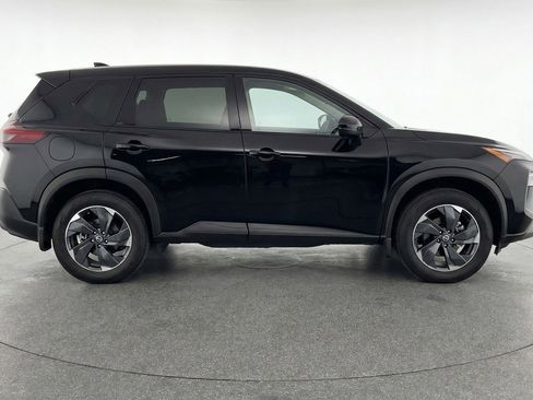 Used 2025 Nissan Rogue SV AWD/4WD image 11