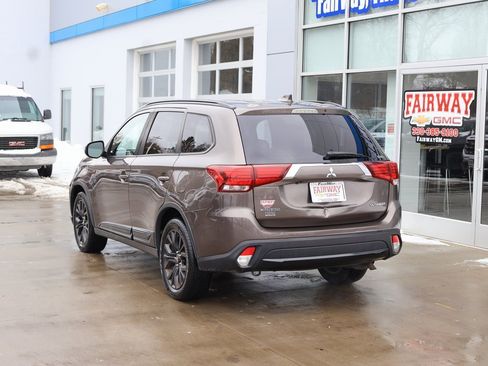 Used 2018 Mitsubishi Outlander ES image 8