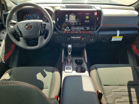 New 2026 Nissan Frontier PRO-4X w/ Pro-4x Convenience Package image 7