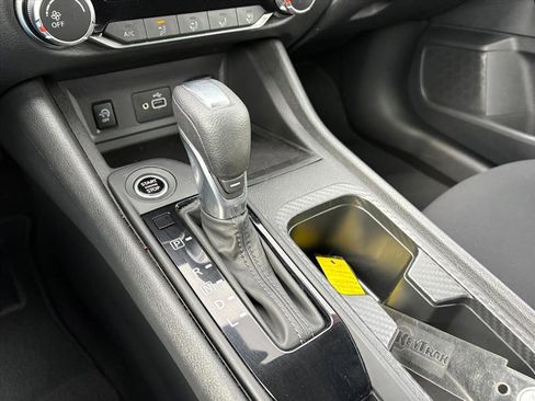 Used 2024 Nissan Sentra S image 25