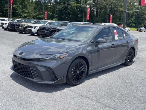 Used 2026 Toyota Camry SE w/ Convenience Package FWD image 5