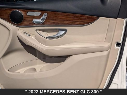 Used 2022 Mercedes-Benz GLC 300 4MATIC image 35