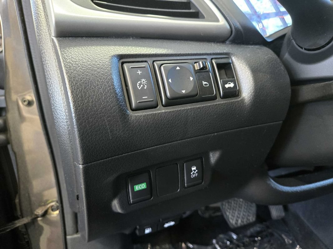 Used 2019 Nissan Sentra SV FWD image 13