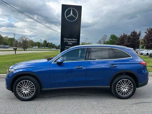 Used 2026 Mercedes-Benz GLC 300 4MATIC image 2