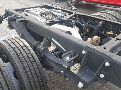 New 2025 Ford F550 2WD Regular Cab Super Duty image 12