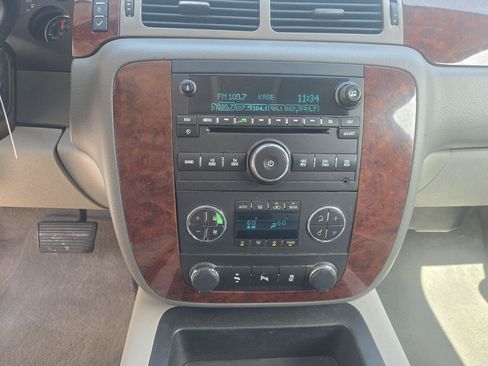 Used 2014 Chevrolet Tahoe LT RWD image 10