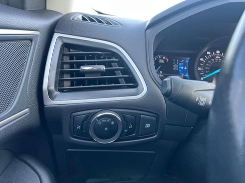 Used 2024 Ford Edge SEL image 35