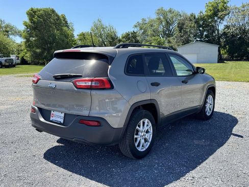 Used 2016 Jeep Cherokee Sport w/ Cold Weather Group AWD/4WD image 23