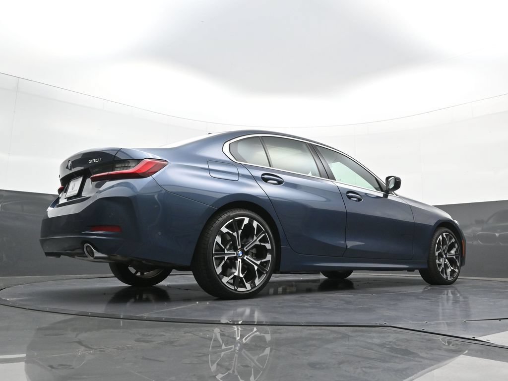 Used 2026 BMW 330i xDrive Sedan AWD/4WD image 27