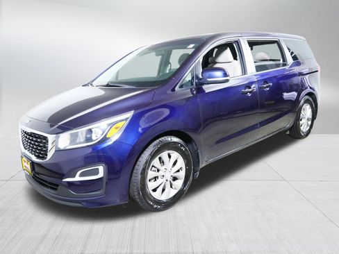 Used 2019 Kia Sedona LX FWD image 3