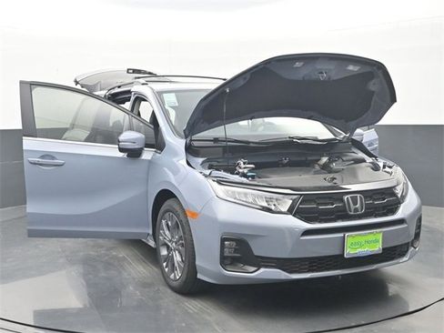 Used 2025 Honda Odyssey Touring image 34