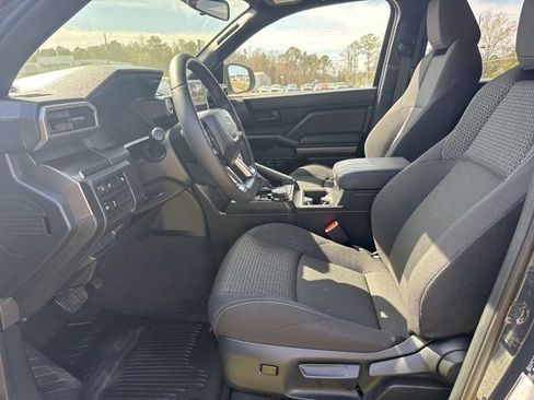 Used 2025 Toyota 4Runner SR5 image 10