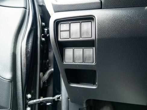 Used 2018 Honda CR-V LX image 49