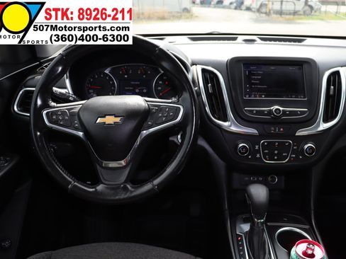 Used 2022 Chevrolet Equinox LT w/ Driver Convenience Package image 18