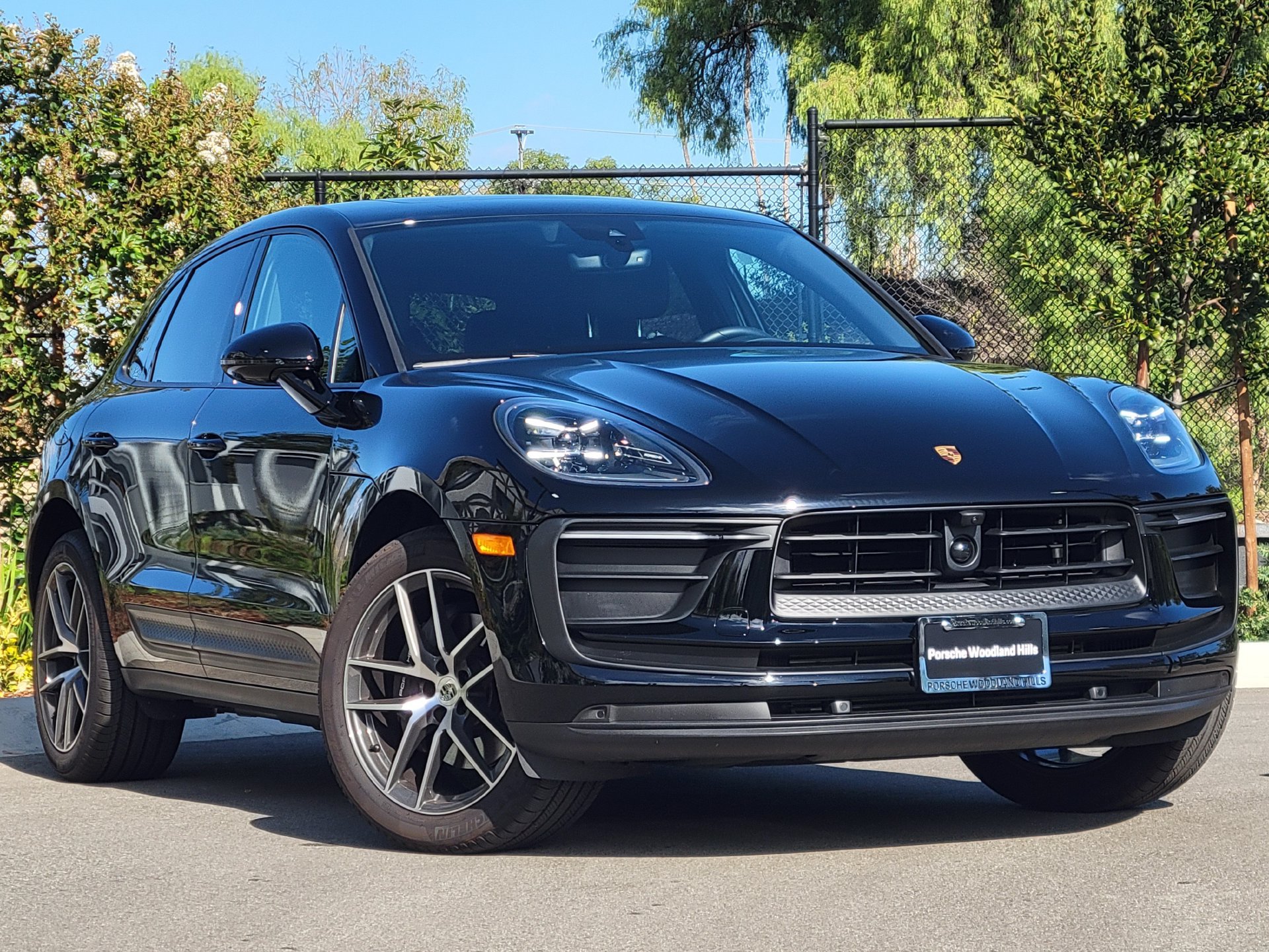 Used 2026 Porsche Macan AWD/4WD image 9