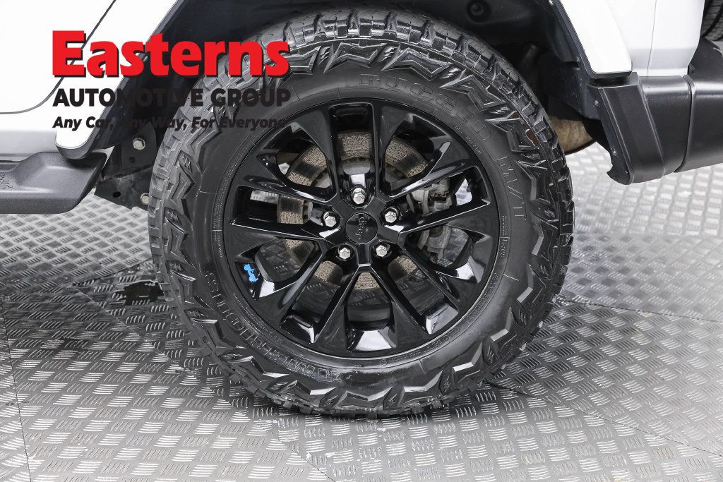 Used 2022 Jeep Wrangler Unlimited Sahara w/ Cold Weather Group AWD/4WD image 10