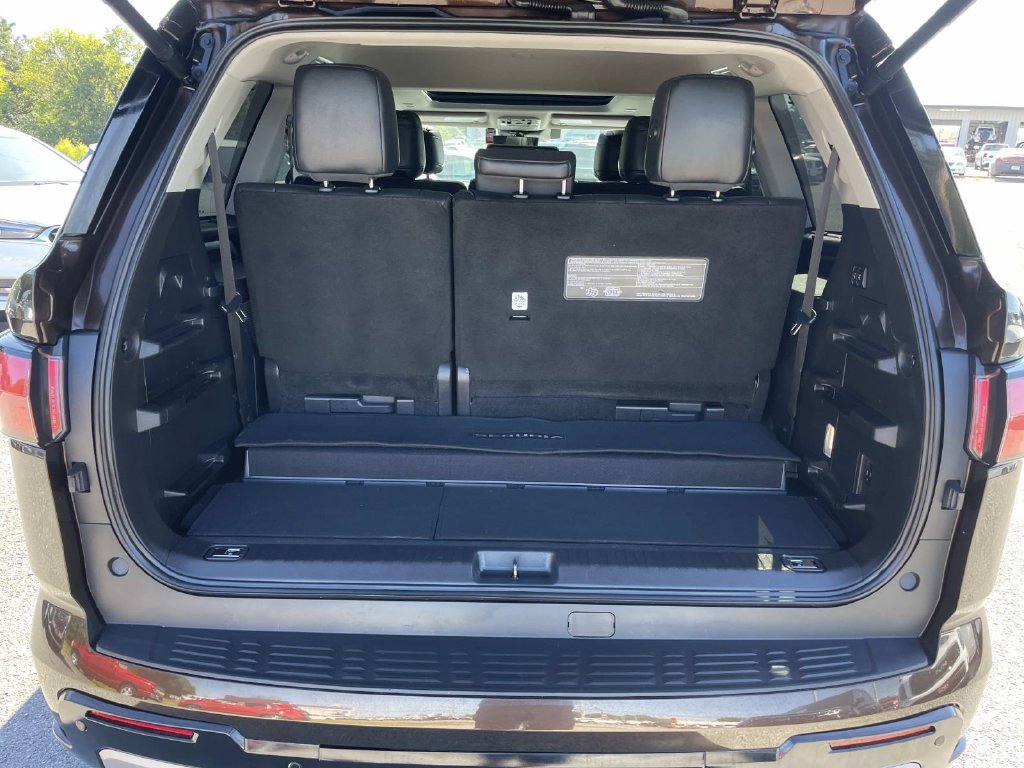 Used 2024 Toyota Sequoia Limited w/ Tow Technology Package AWD/4WD image 19