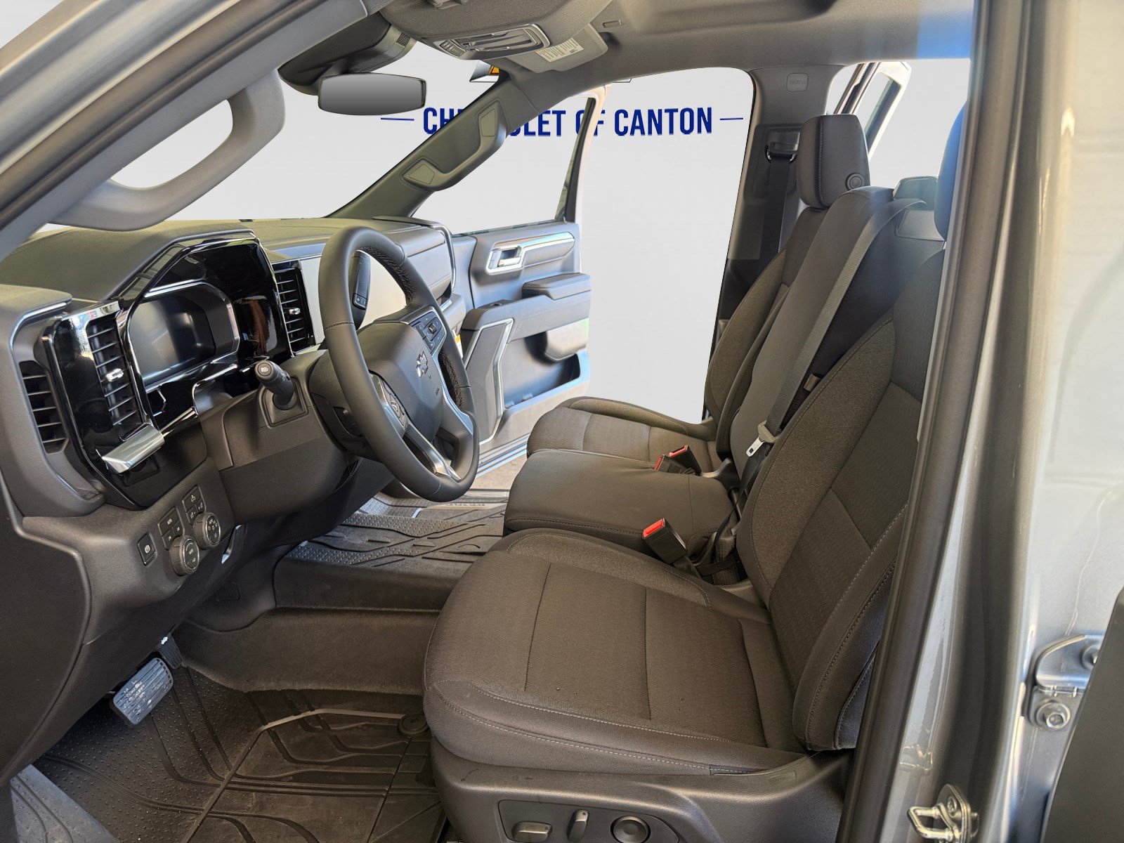 New 2026 Chevrolet Silverado 1500 RST AWD/4WD image 9