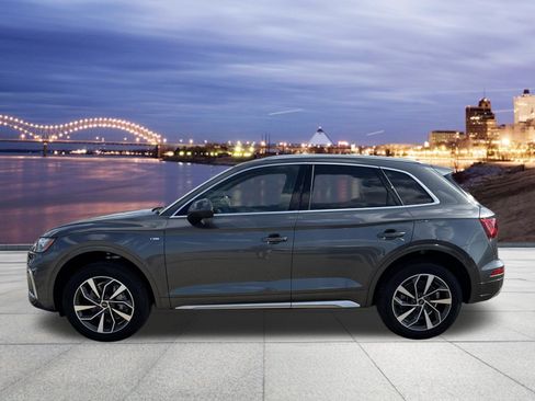 Used 2024 Audi Q5 2.0T Premium Plus w/ Premium Plus Package AWD/4WD image 2
