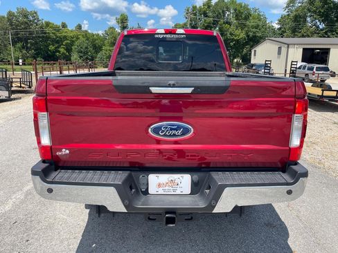 Used 2017 Ford F250 Lariat w/ Lariat Value Package AWD/4WD image 4