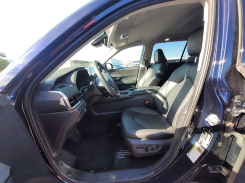 Used 2025 Toyota Grand Highlander FWD image 13