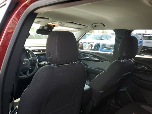 Certified 2023 Chevrolet TrailBlazer LT w/ Convenience Package FWD image 9