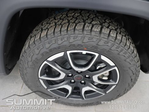 New 2026 Jeep Compass Trailhawk w/ Sun, Sound & Navigation Group AWD/4WD image 3