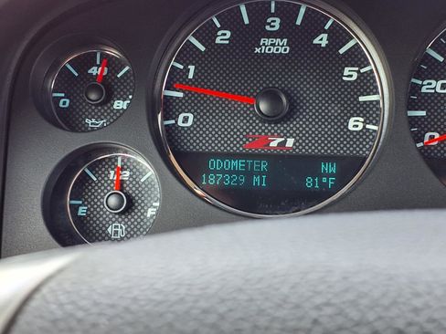 Used 2012 Chevrolet Suburban LT w/ Suspension Package, Off-Road AWD/4WD image 17