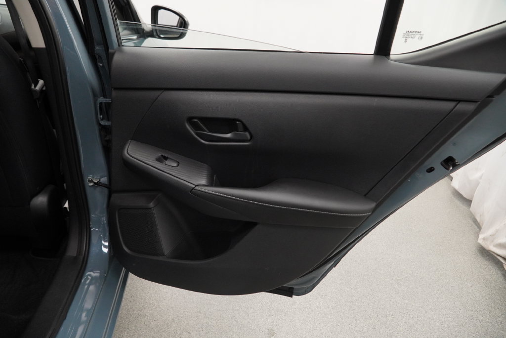 Used 2024 Nissan Sentra SV FWD image 28