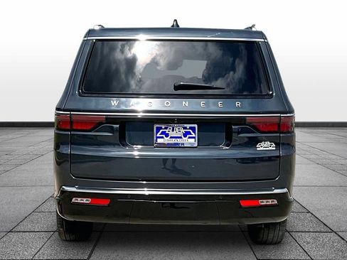Used 2025 Jeep Wagoneer L Series III w/ Premium Group I AWD/4WD image 4