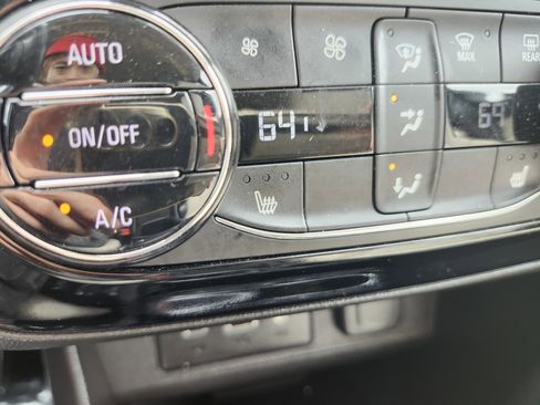 Used 2020 Buick Encore GX Select image 8