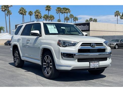 Used 2023 Toyota 4Runner Limited RWD image 9