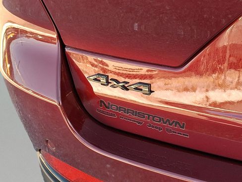 Certified 2023 Jeep Grand Cherokee Altitude image 9