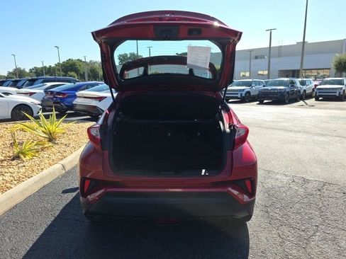 Used 2021 Toyota C-HR Limited FWD image 21