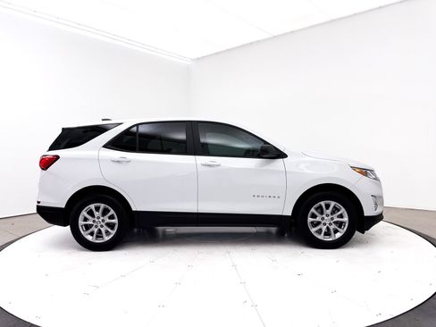 Used 2020 Chevrolet Equinox LS w/ LS Convenience Package FWD image 32