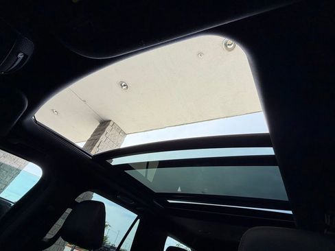 Used 2023 Ford Expedition Limited image 33