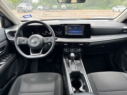 Certified 2025 Nissan Kicks S AWD/4WD image 13