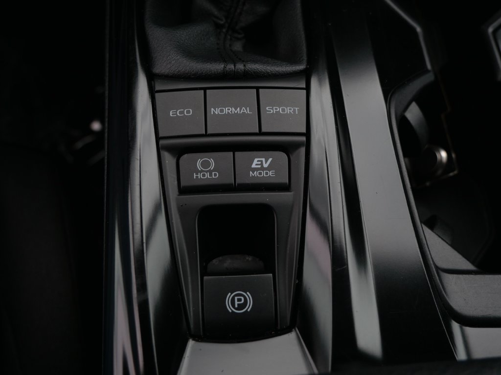 Certified 2025 Toyota Camry LE FWD image 21